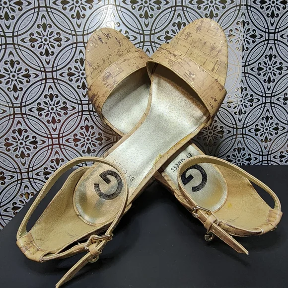 GUESS Cork Heels - 3inch - size 6 - Picture 2 of 5